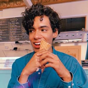 Meet your Posher, José